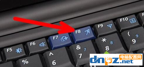 win7电脑开机后桌面没有东西是怎么回事？-4