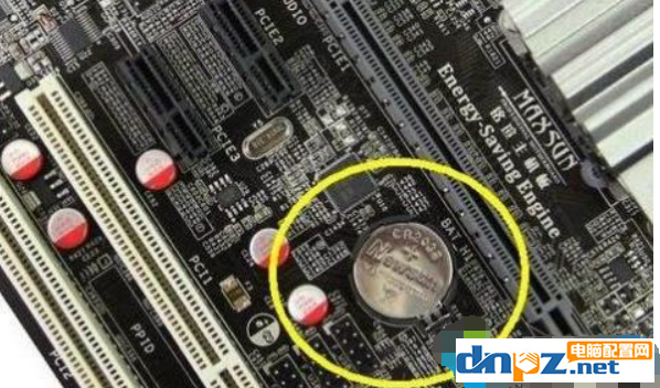 电脑的主板没电不能开机怎么办？-1